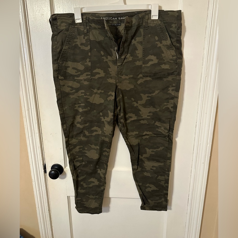 American eagle camo jeans